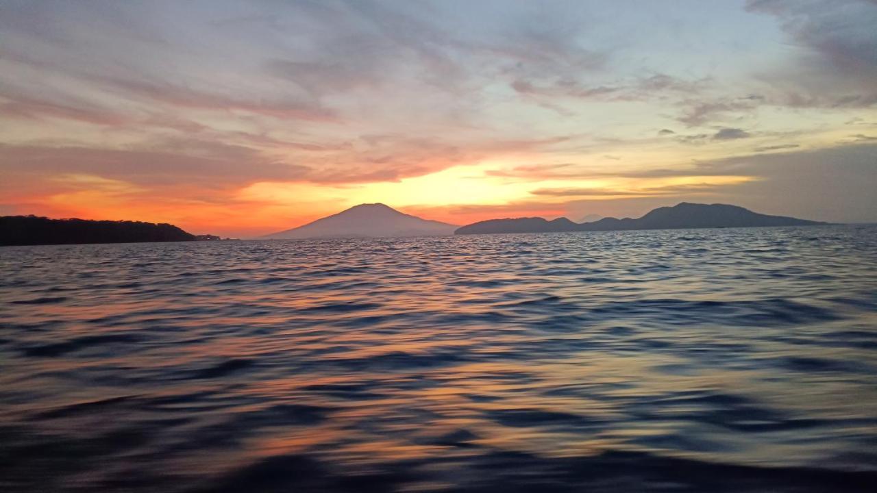 Hostal Casa De Las Gargolas Amapala エクステリア 写真