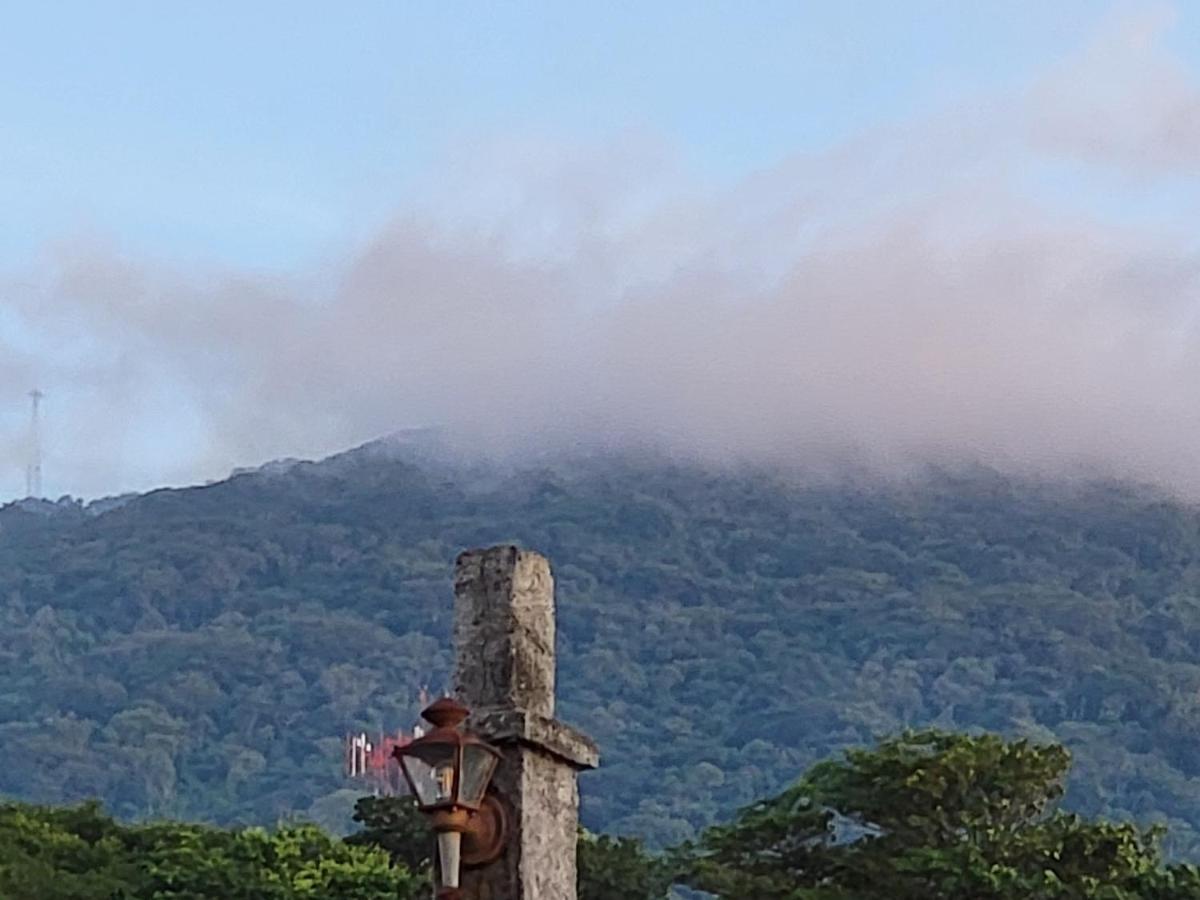 Hostal Casa De Las Gargolas Amapala エクステリア 写真