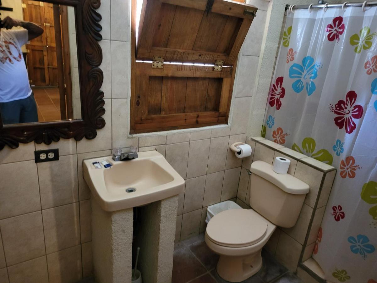 Hostal Casa De Las Gargolas Amapala エクステリア 写真